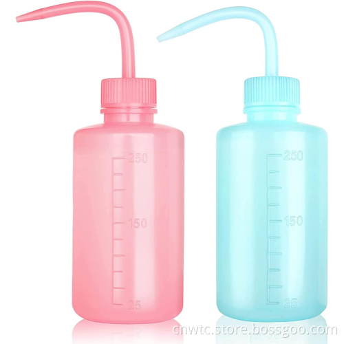 Lab Plasticware: Squeeze Type Plastic Wash Bottles in 250ml, 500ml, and 1000ml Sizes - Multipurpose Laboratory Bottles